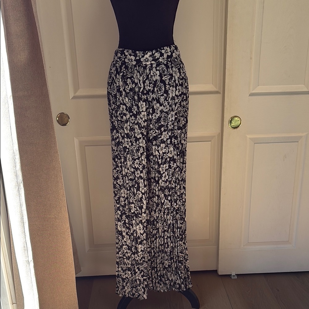 NWOT Vici Black and White Wide Leg sheer pants with Abstract Floral Design